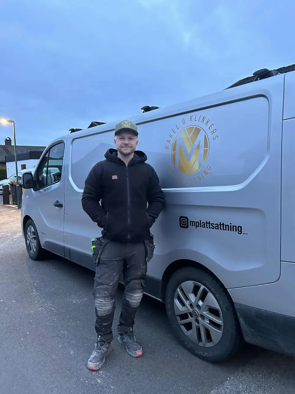 Jonatan, ägare och grundare av Mplattsättning AB.